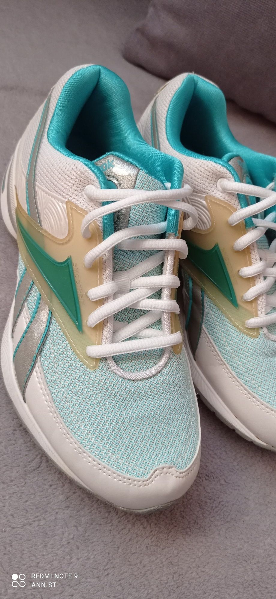 Reebok easytone reeinspire 37 do biegania
