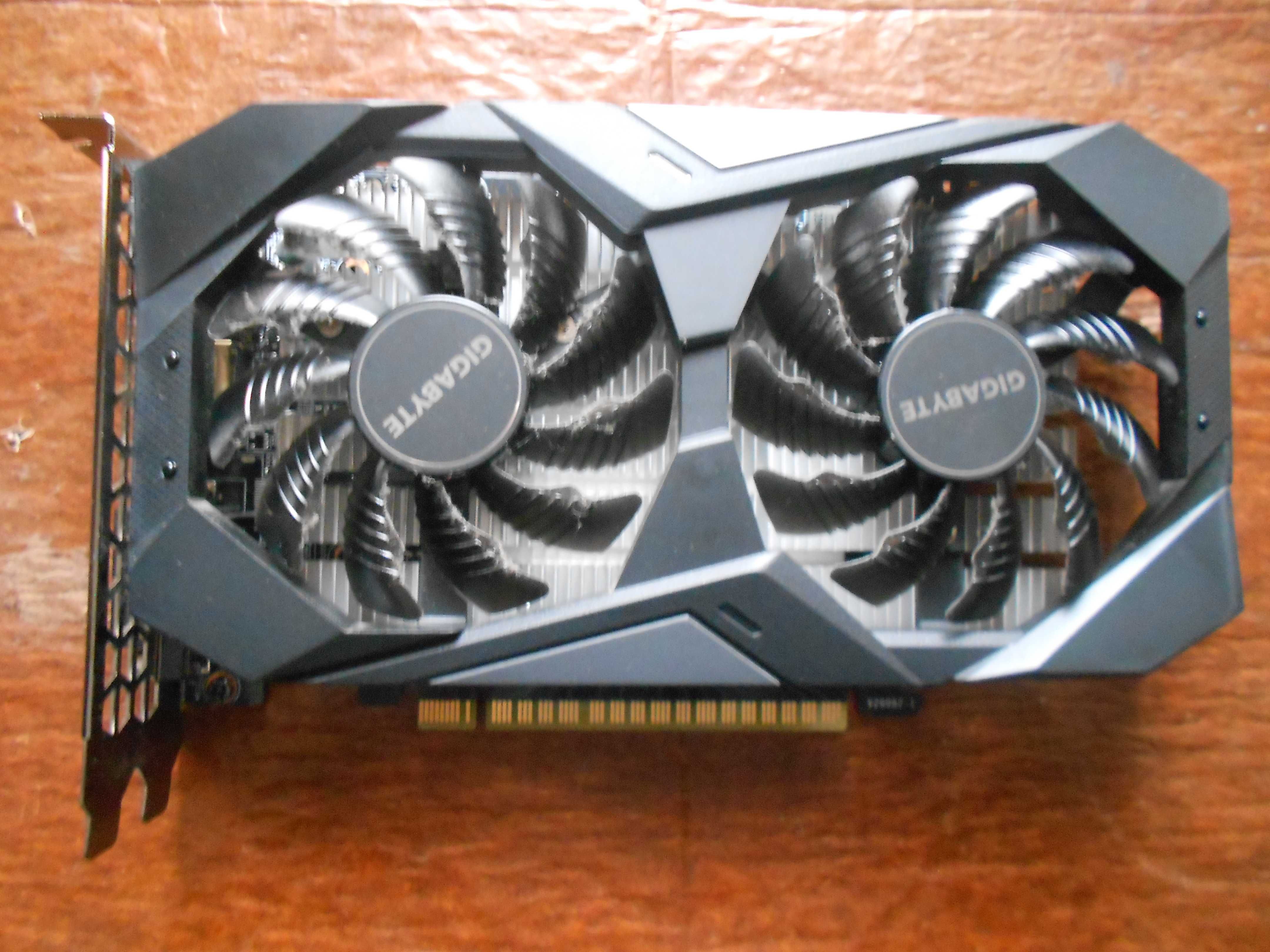 продам видеокарту GeForce GTX 1650 4G GDDR6