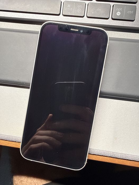 iPhone 12 64GB Branco