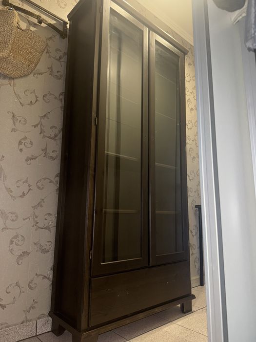 Witryna 200cm drewniana szafka gablota z szufladą regał szklany drewno