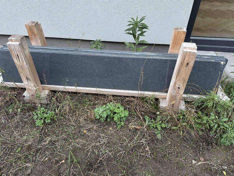 Parapety zewnętrzne granit