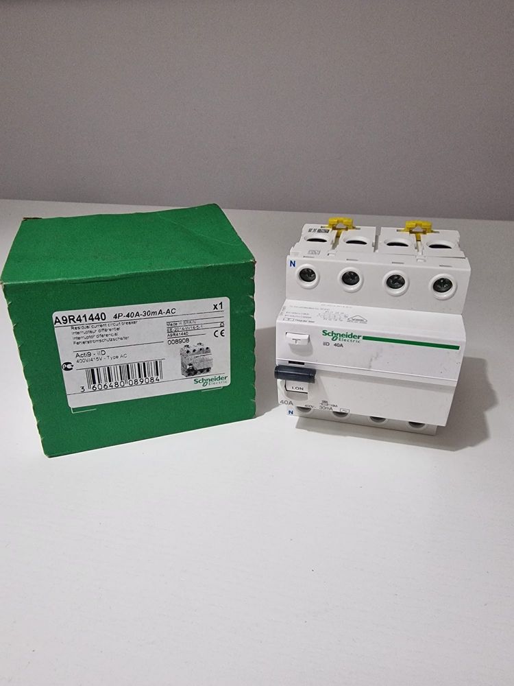 Inter diferencial 4P-40A-30MA-AC Schneider