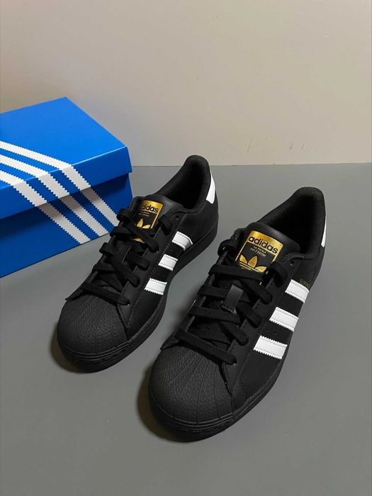 Buty damskie Trampk adidas SuperStar Cloud White Core Black R.42