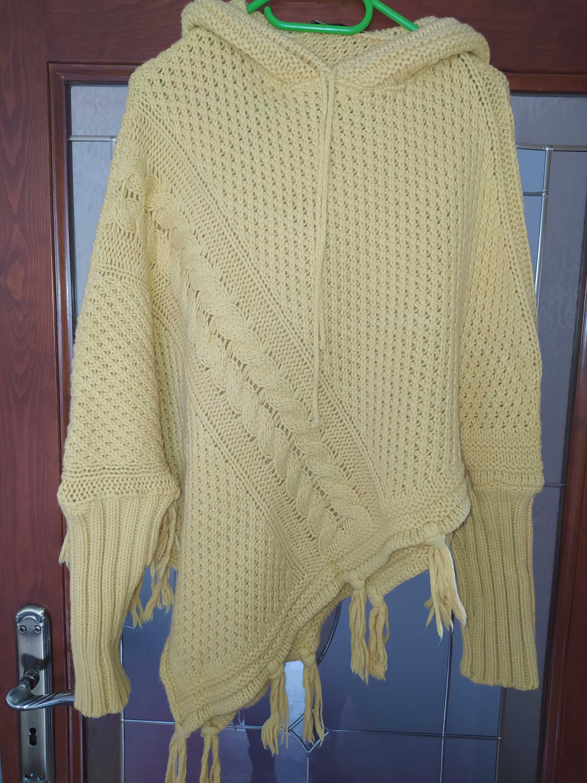 Ponczo sweter żółty