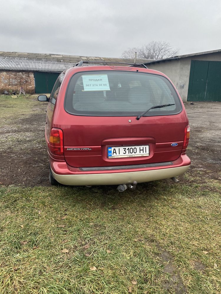 Автомобіль Ford windstar