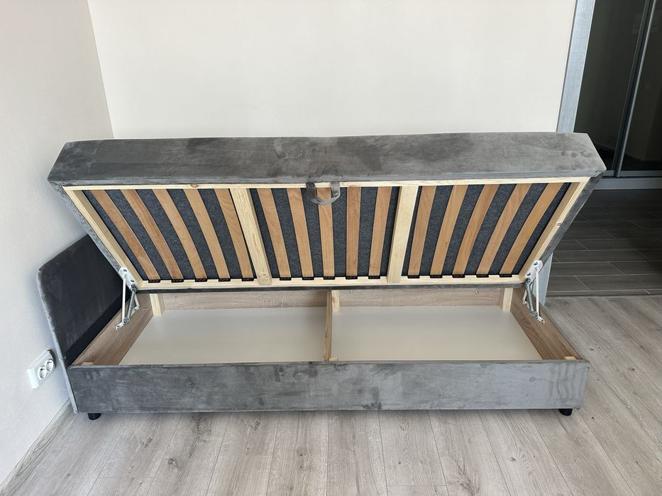 ліжко односпальне.диван софа