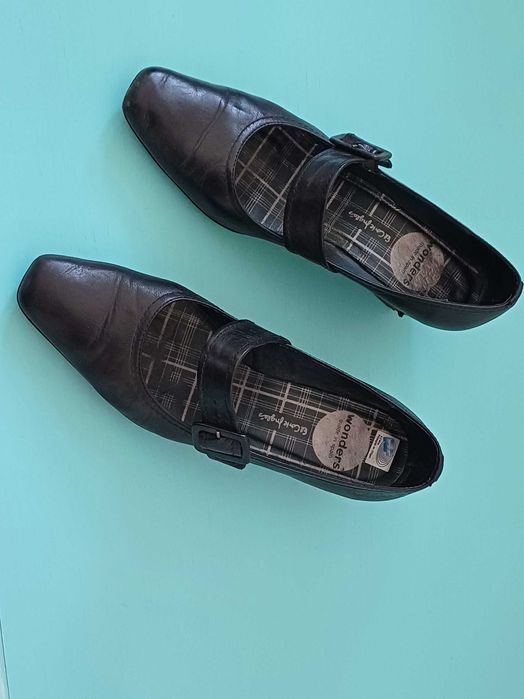 sapatos de senhora  (tamanho 38)