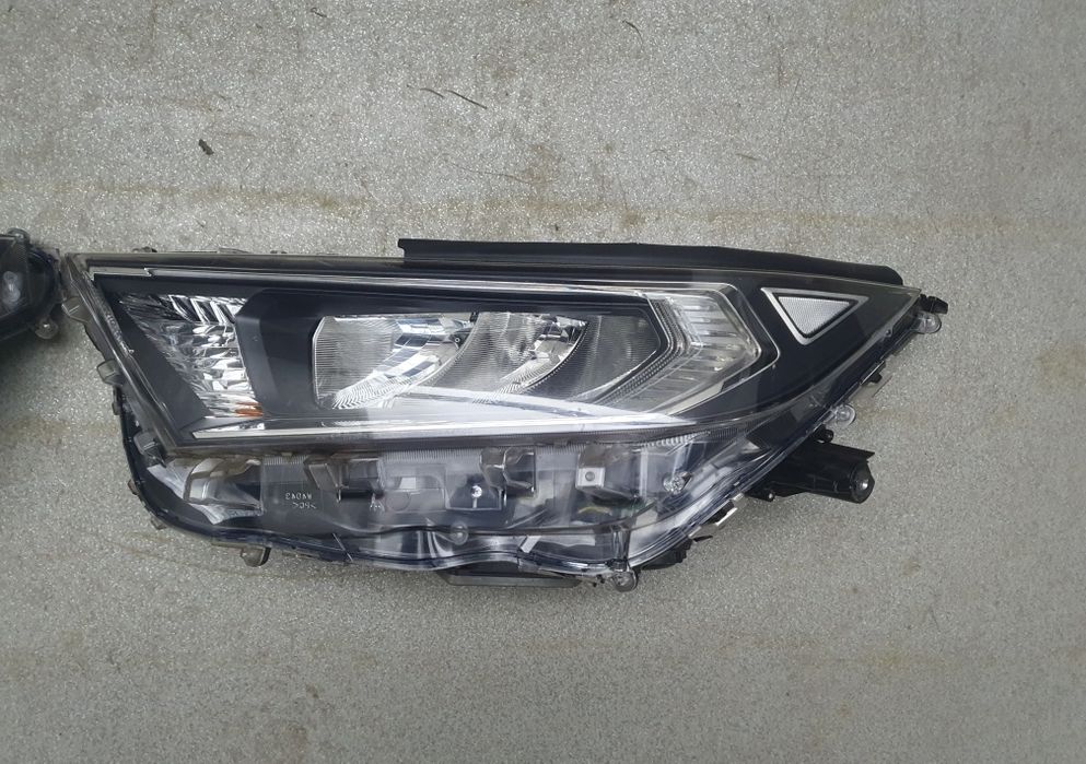 Фари лед ліва права Toyota rav4 2018-2024 розборка