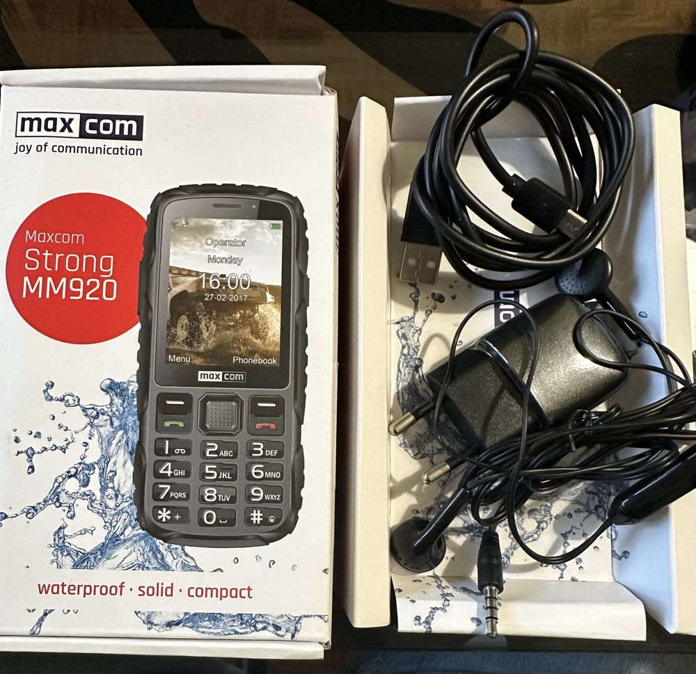 Telemovel robustecido MaxCom