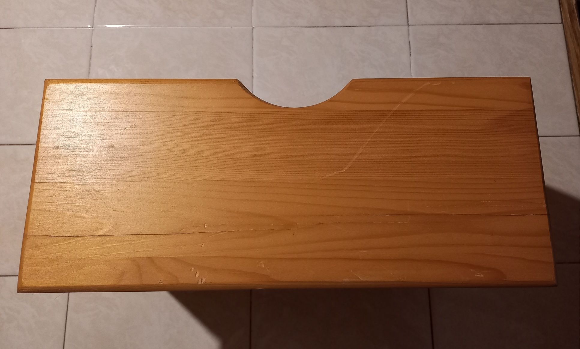 Drewniany regał z szufladami *sosna