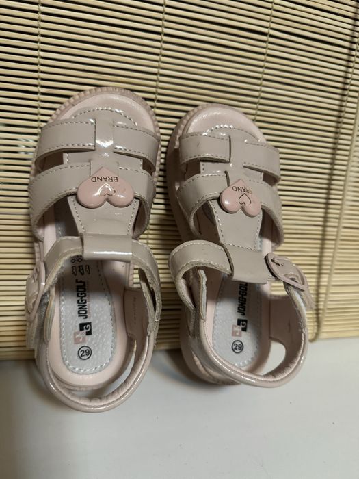 Дитяче взуття  зимове