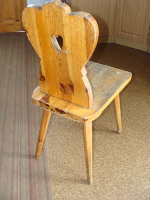 Krzesła drewniane 5szt.