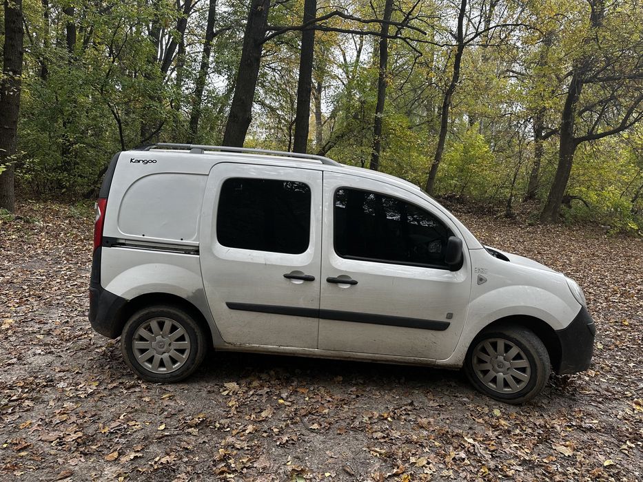 Рено кенго ze 2012