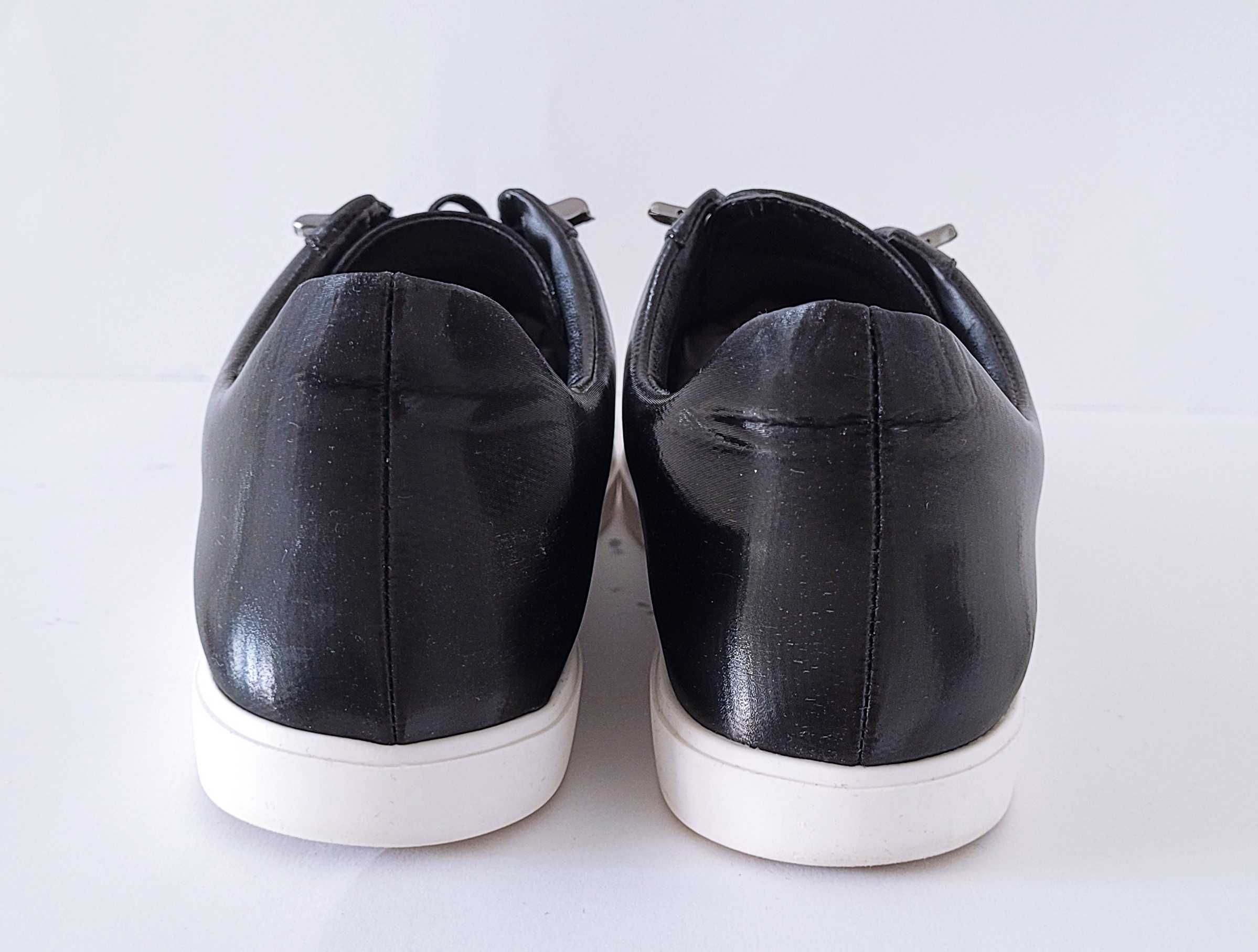 Czarne sneakersy Calvin Klein Sharleen 37