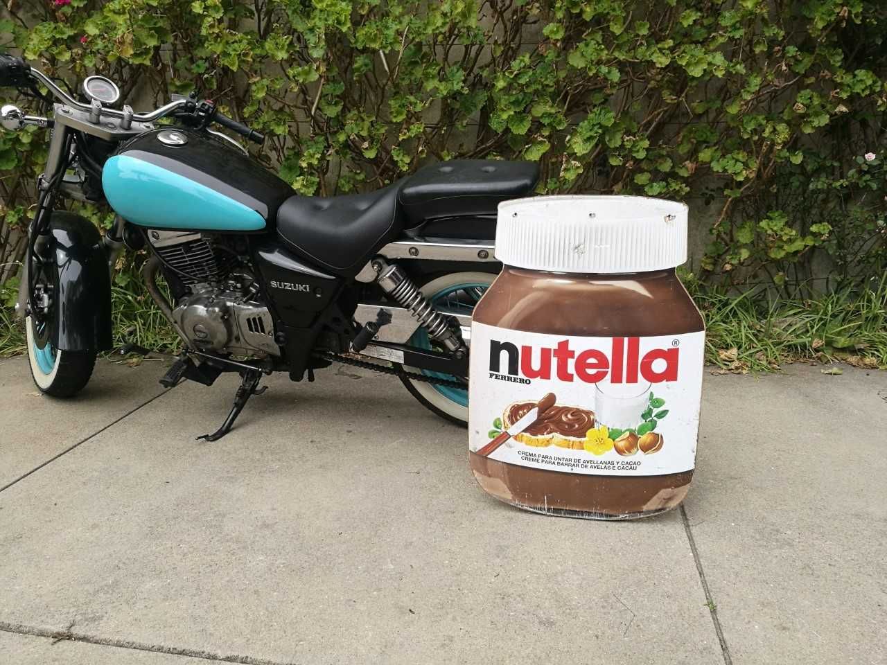 Raro e original frasco Gigante de Nutella Ferrero peça coleção vintage