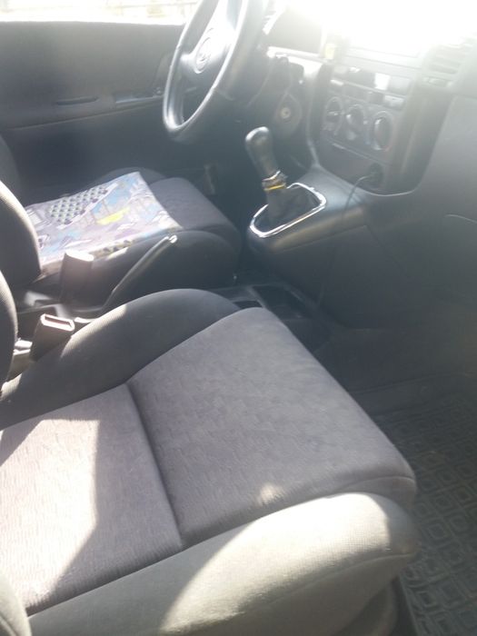 Тойота корола версо 2003р