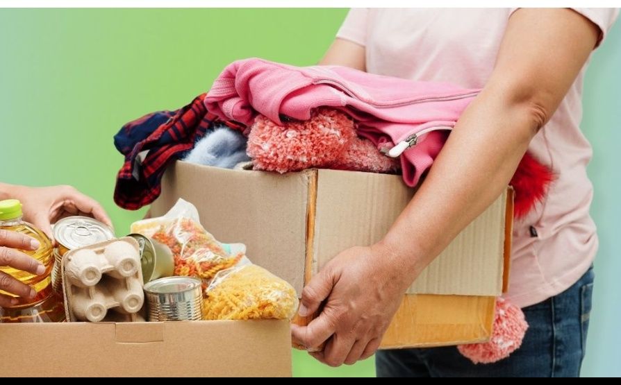 Дуже потрібна допомога одягом та продуктами