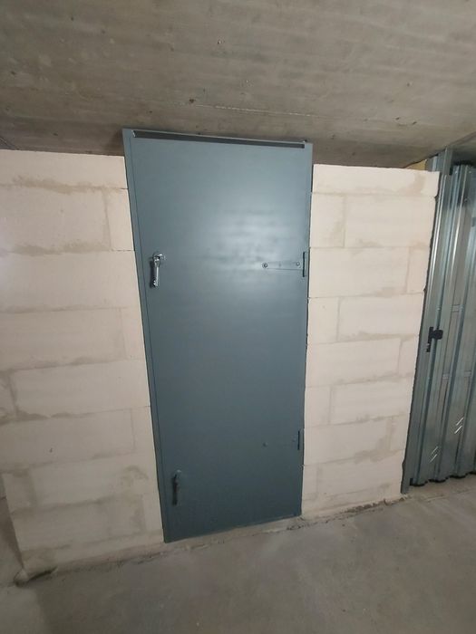 Drzwi garażowe zamki śrubowe rygle blacha 2mm