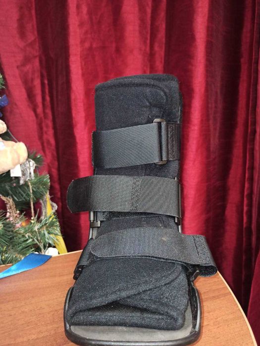 Ортопидичний сапог для стопи.