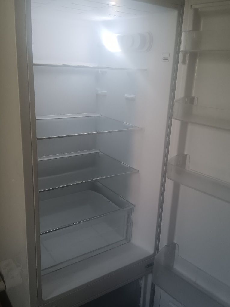 Lodówka nowa  KERNAU