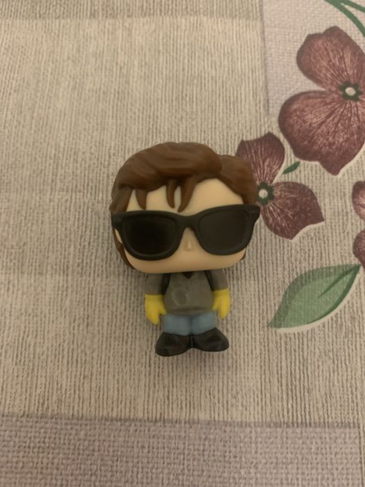 Фігурка із Kinder jou Стів