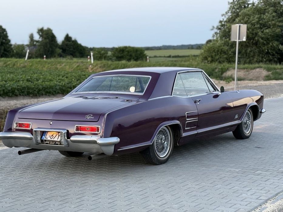1964 Buick Riviera 465 WildCat 7.0 L V8.