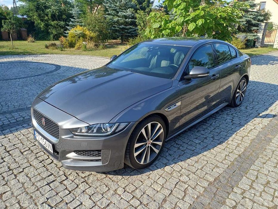 Jaguar XE R-Sport