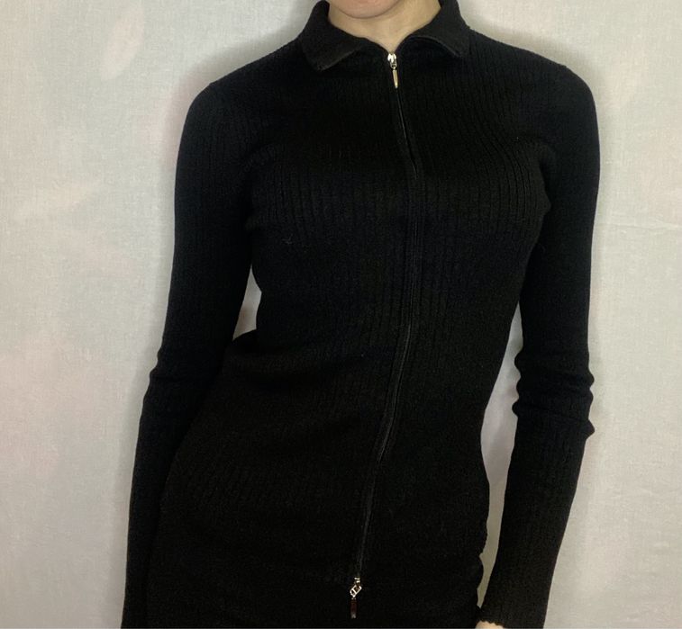 Кофтинка бренду ZARA.