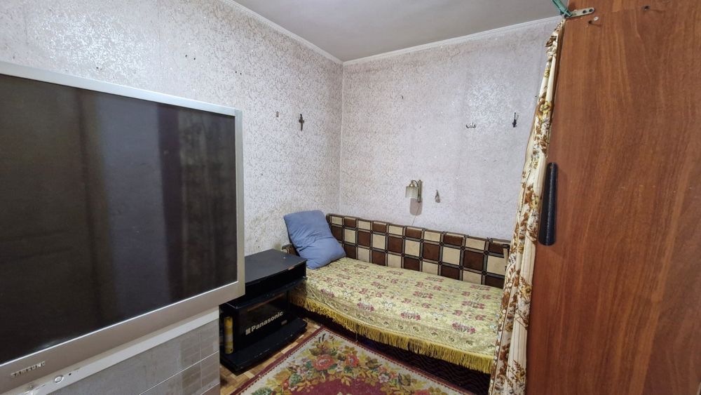 2 комн -27 метров. Центр. АГВ. Жилое состояние. ул. Колонтаевская