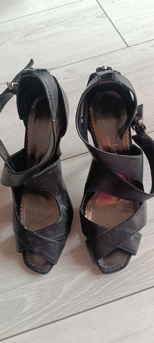 Sandały czarne na wysokim obcasie