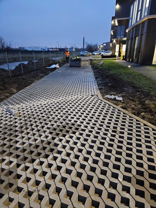 Układanie kostki brukowej powierzchnie przemysłowe place drogi chodnik