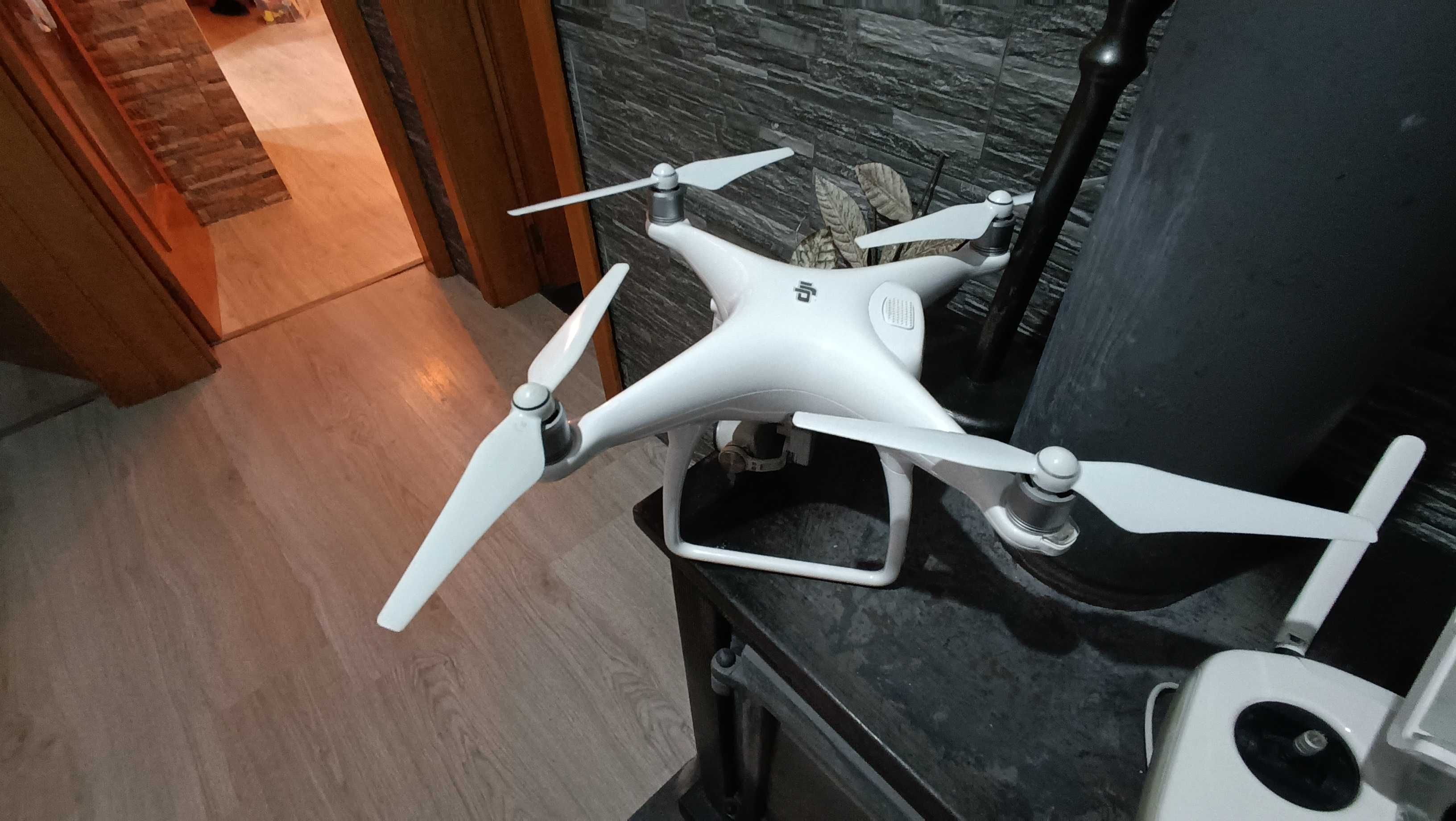 vendo Drone  DJI Phantom 4
