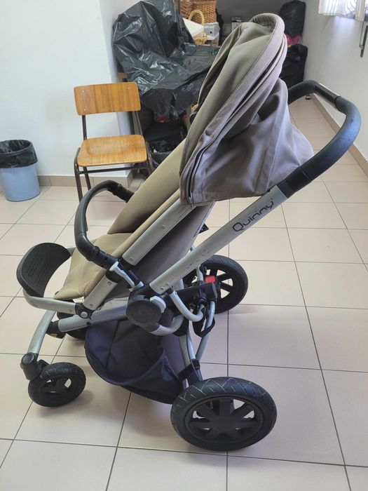 Carrinho Bebé + Ovo + Base Cadeira Maxi-Cosi (Isofix)