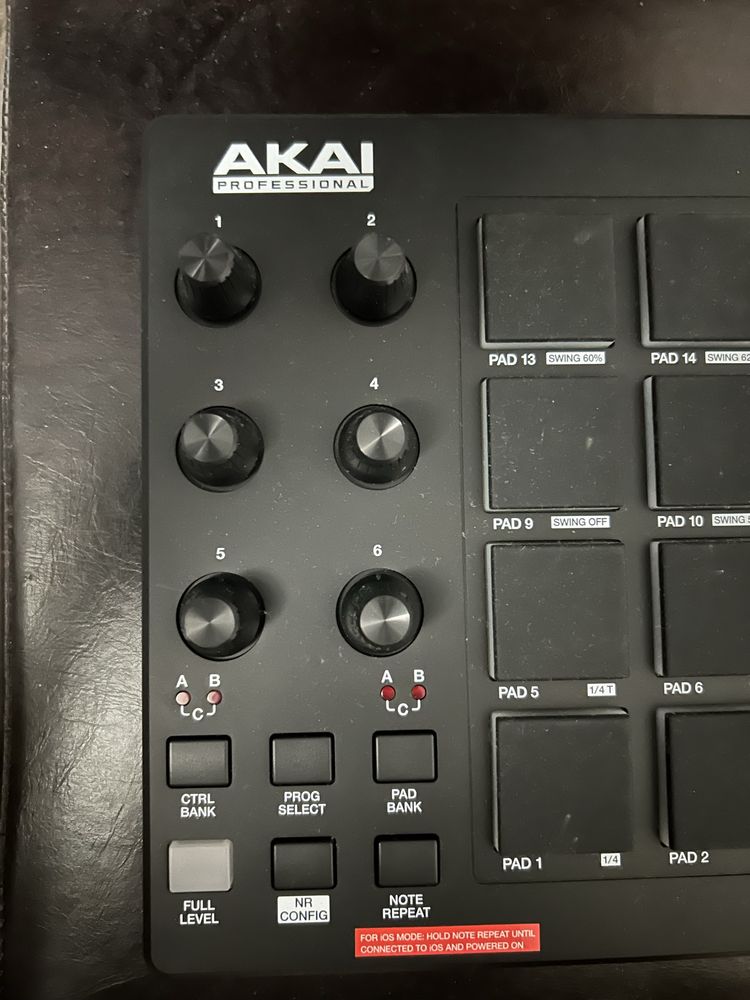 Controlador Akai MPD 218