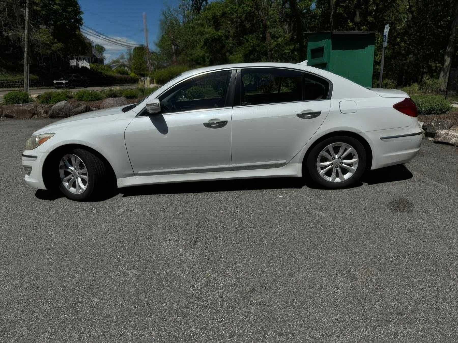 2012 Hyundai Genesis