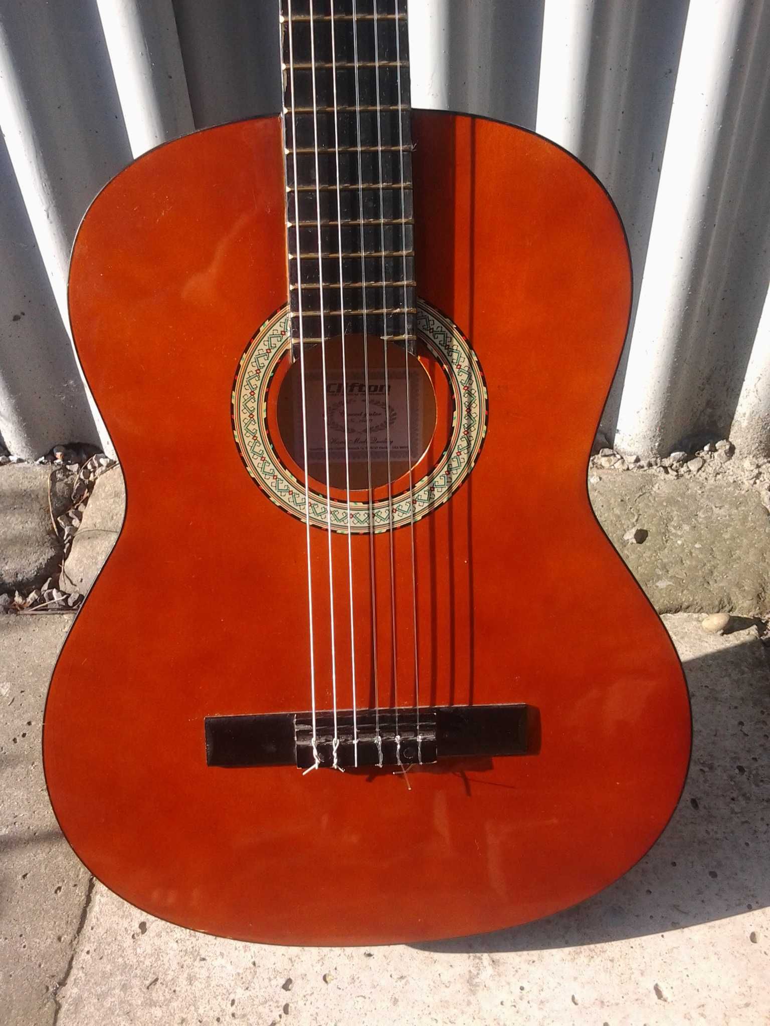 Gitara Clifton Finest Musical Inwestments