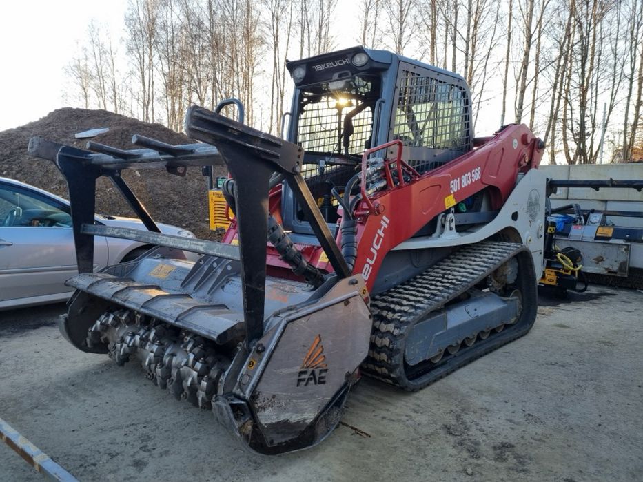 Czyszczenie działek Usługi mulczerem Karczowanie