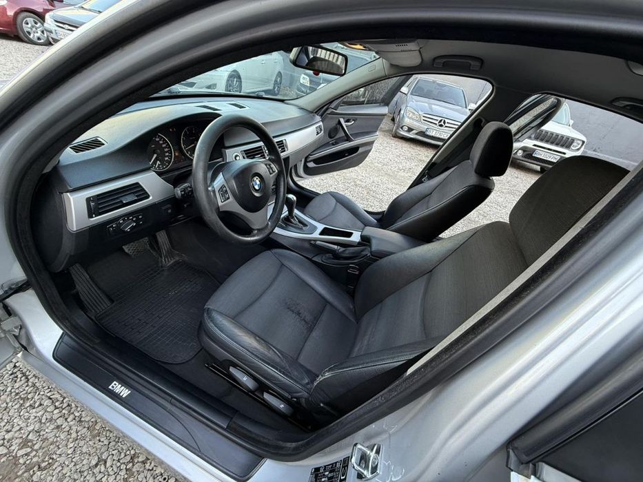 Продаю БМВ 2005 року