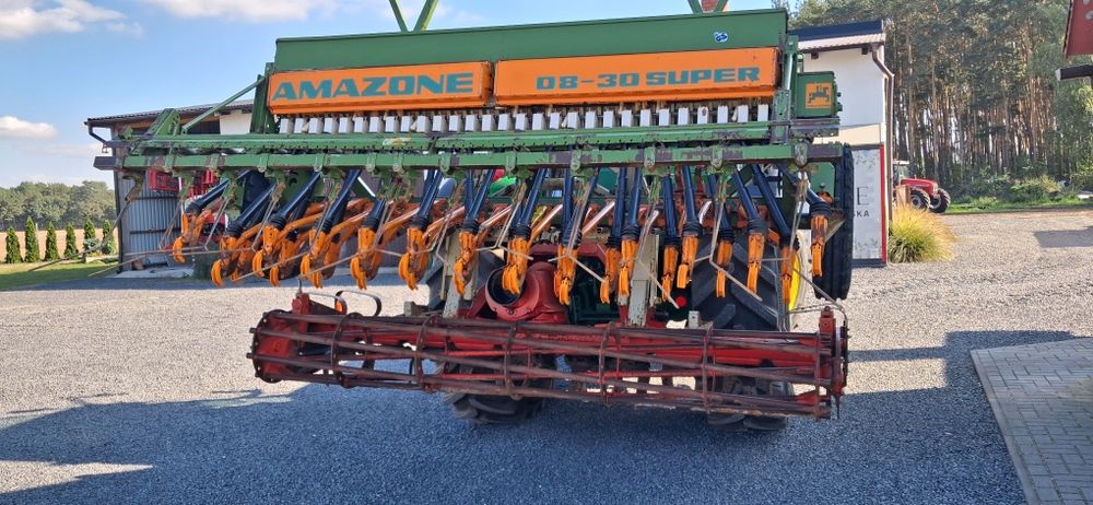 Agregat uprawowo siewny kuhn hr 300 amazone d8