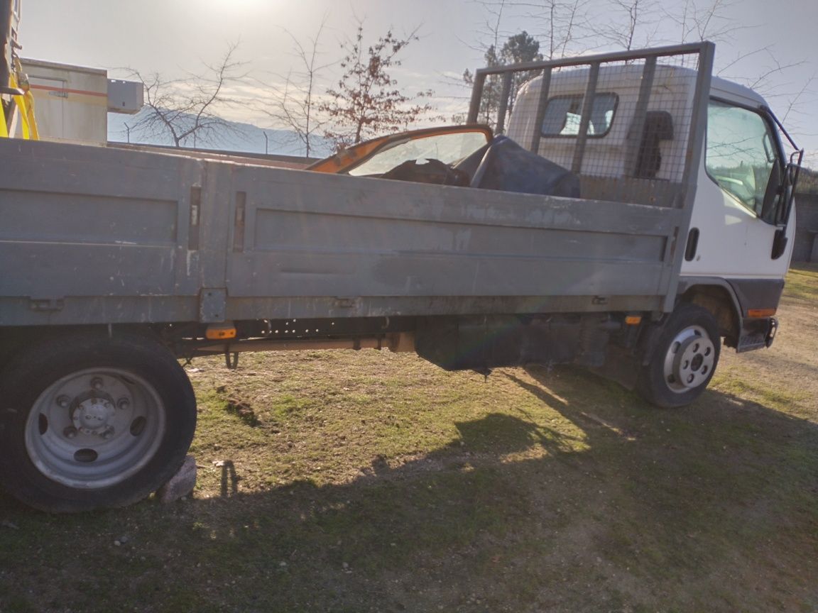 Cabine Mitsubishi Canter para peças