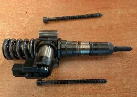 Wtrysk pompowtryskiwacz VW AUDI 2.0 TDI 170 KM