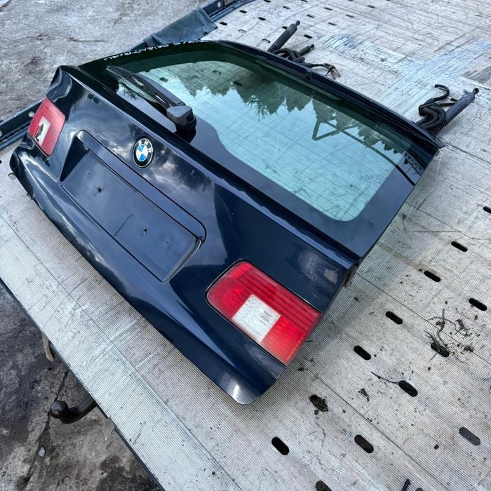 Bmw e39 klapa touring kombi zdrowa 317/5 orientblau