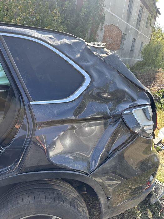 BMW X5 F15 ціла або по  запчастинах