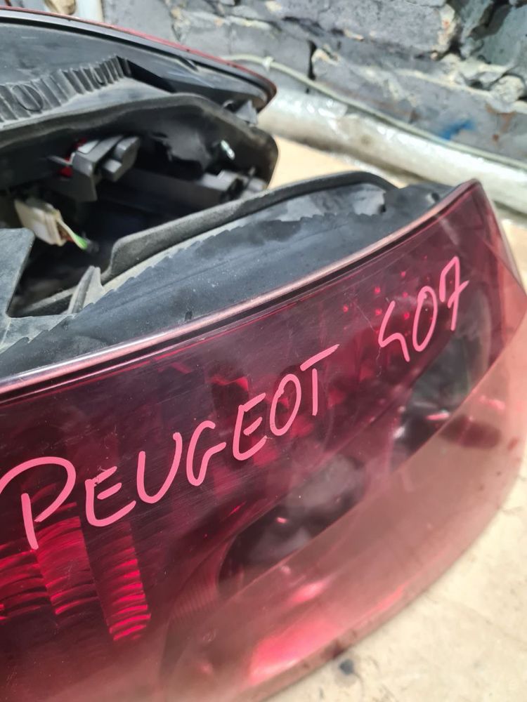 Спот задні Фари фара Peugeot 407 Пежо 407