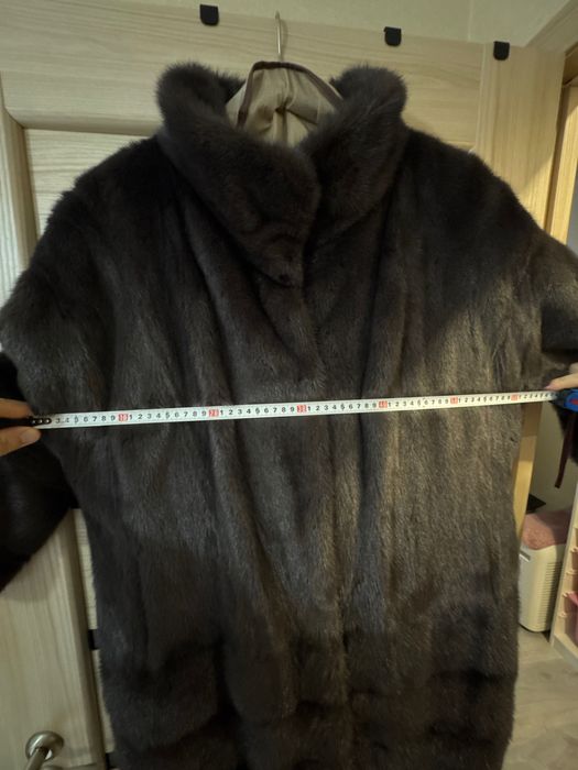 Продам норкову шубу