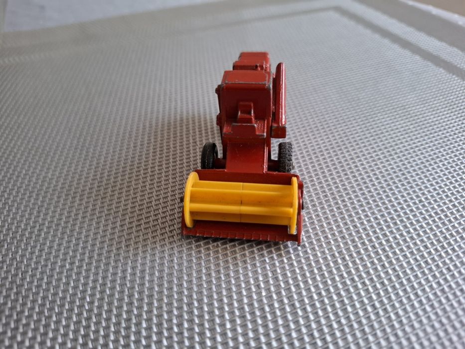 Matchbox kombajn model