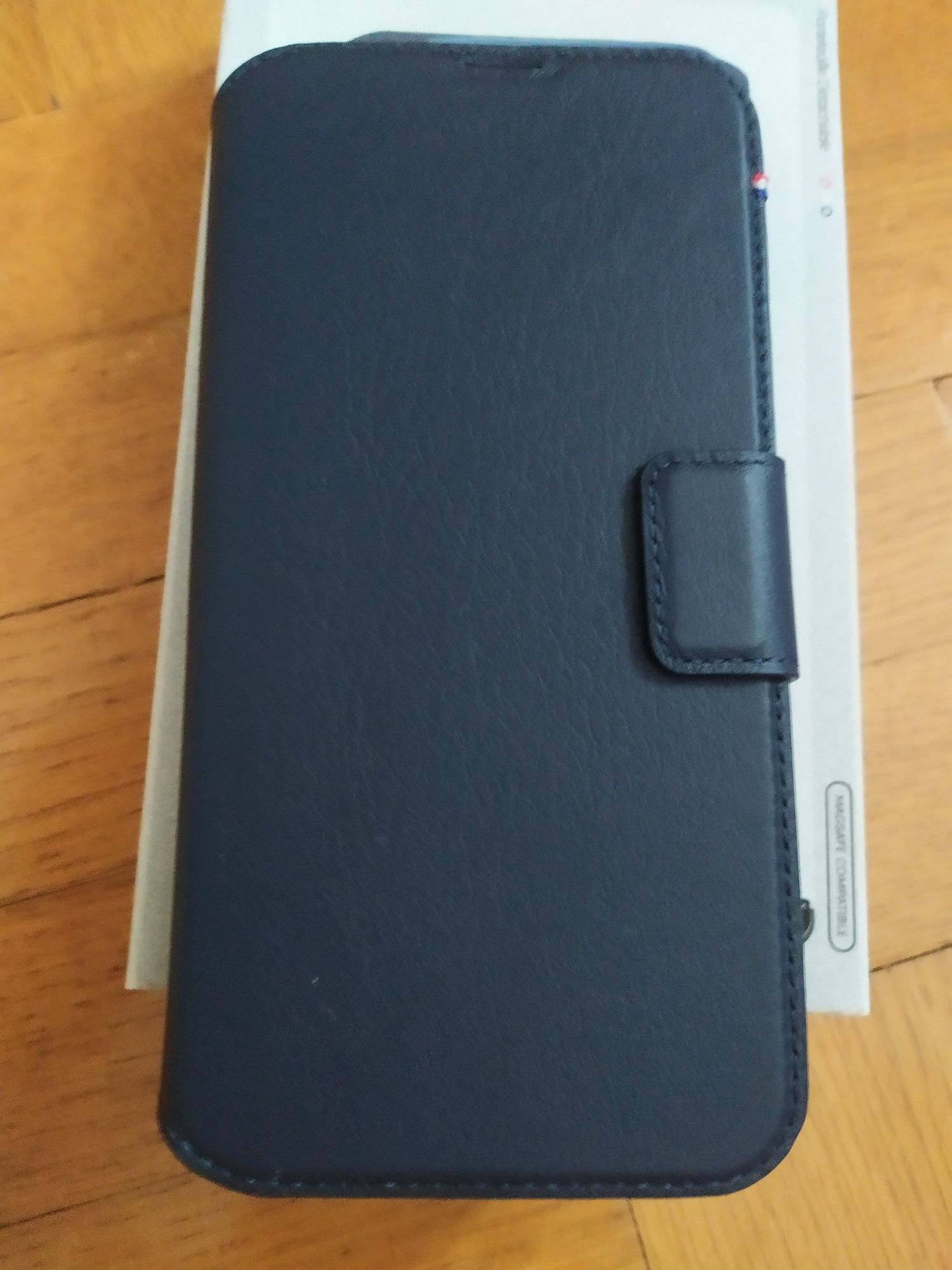 Etui decoded nowe stan idealny nie używane iphone 14 plus