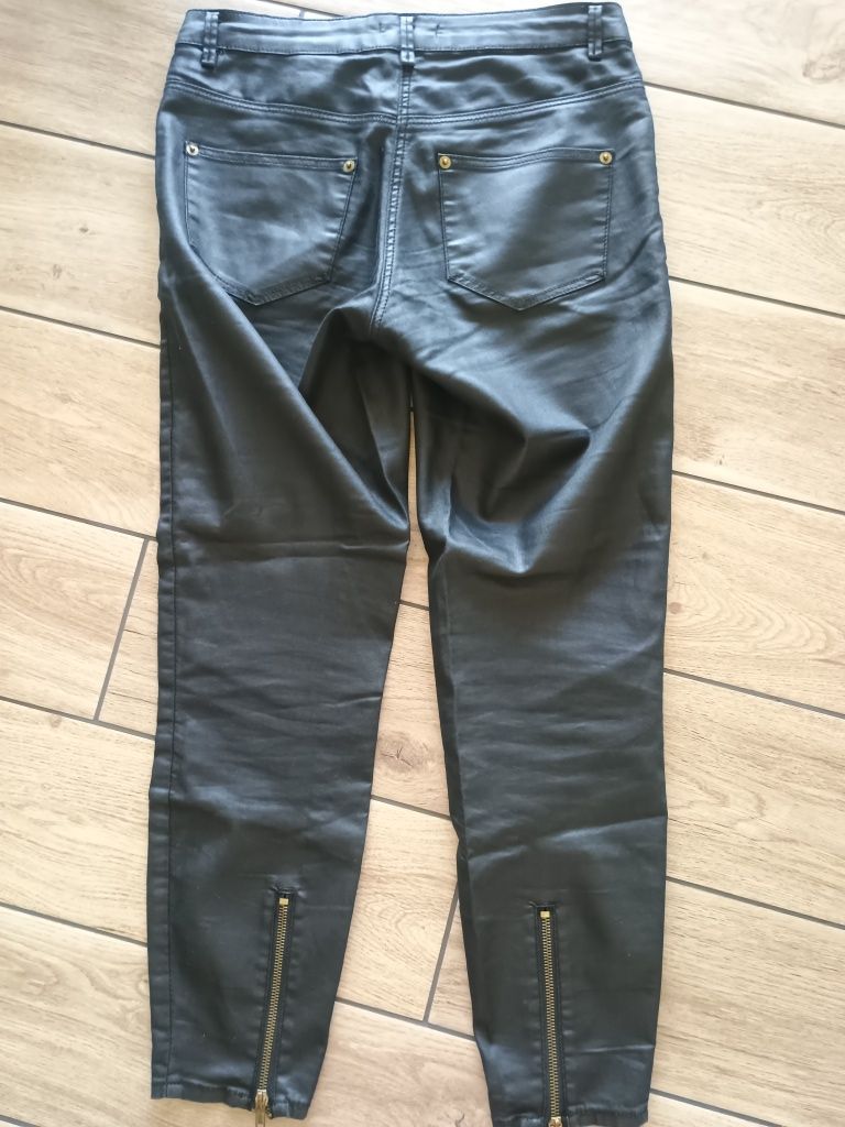 Czarne woskowane spodnie h&M 7/8