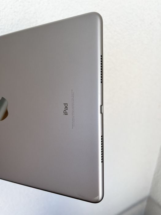 Apple iPad Pro 10.5 256GB WiFi/LTE АКБ 100%
