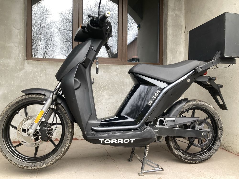 електроскутер Torrot Oxygen